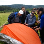 Zabawy teambuildingowe - rozkadanie namiotw z zamknitymi oczami - teambuilding